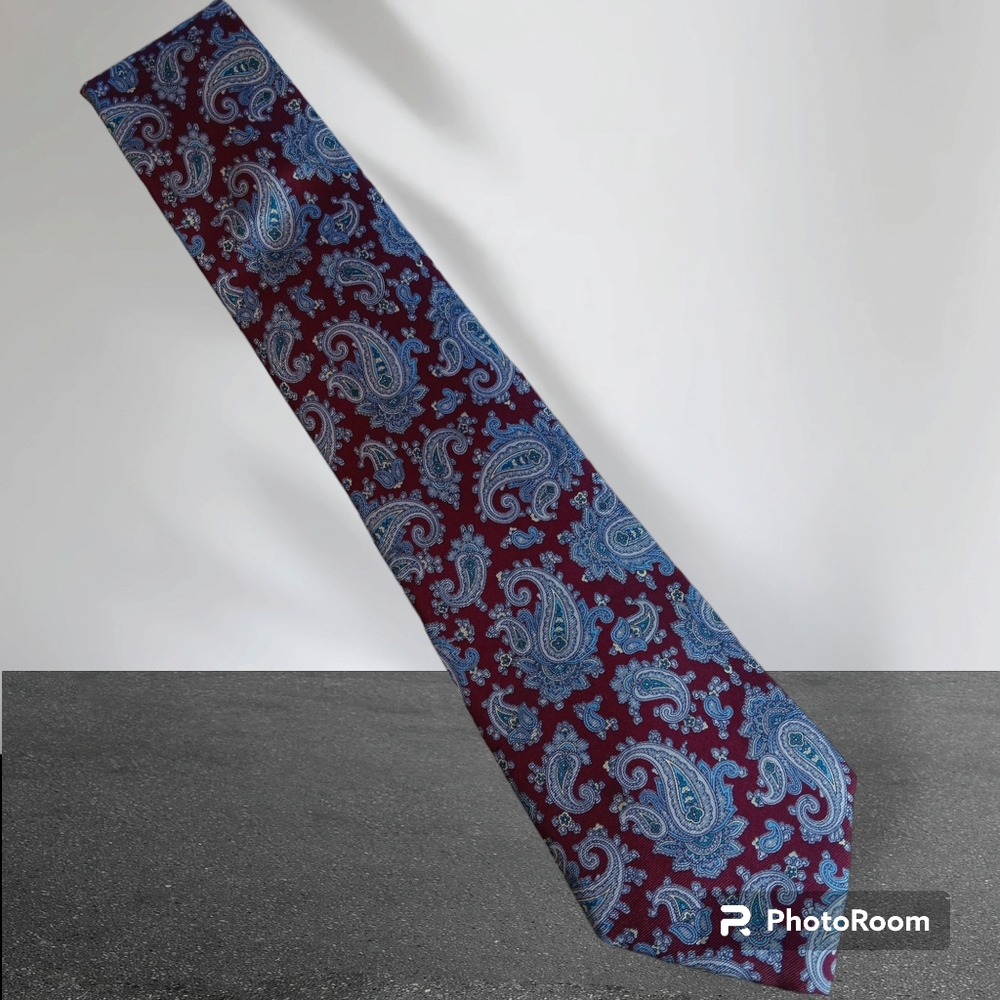 Camden Court Tie